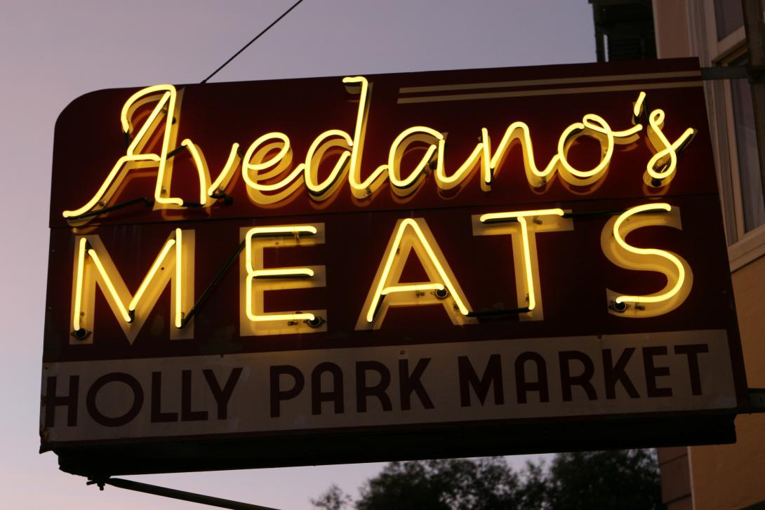 Avedano's Holly Park Market